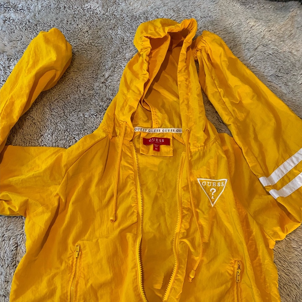 Guess windbreaker